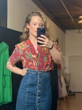 Claiborne Silk Red Floral Paisley Button-Up Short Sleeve Blouse